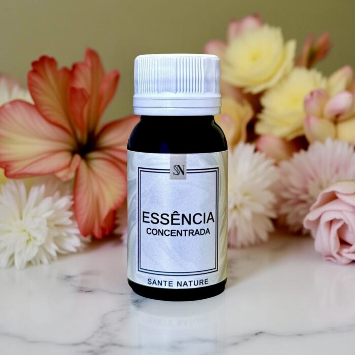 Luxo aromático com toque oriental, frutal e cítrico para ambientes refinados. A Essência Daslou é uma fragrância elegante e envolvente, inspirada em perfumes de grife que transmitem sofisticação e exclusividade. Com notas orientais, cítricas e um fundo musk delicado, ela cria uma atmosfera marcante, acolhedora e cheia de personalidade — ideal para ambientes que pedem requinte e presença.